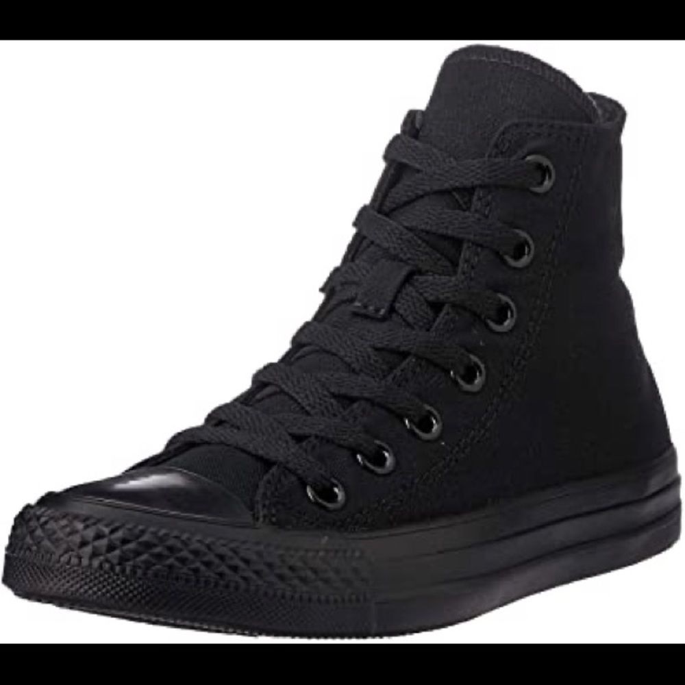 *NEW *All black monochrome converse